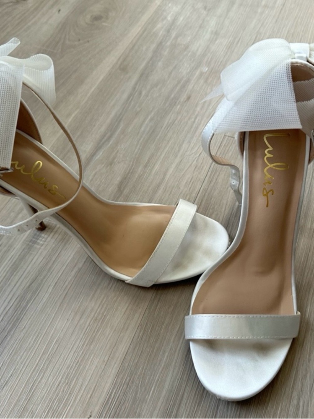 Lulus White Satin Bow Heels